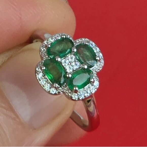 925 Sterling Silver Flower Ring with Natural  Emerald Gem & Cz - Picture 2 of 9